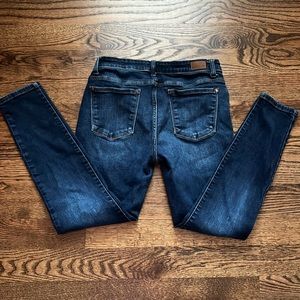 Judy Blue Handsand Resin Skinny